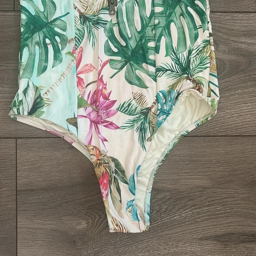 NWT Pilyq Tropical Floral Long Sleeve Bodysuit Size Medium